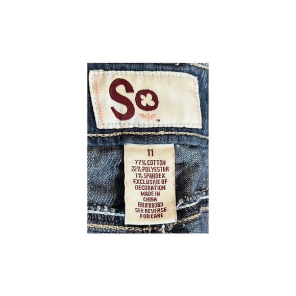 SO Capri Jeans Low Rise Stretch Denim Junior Size 11 Blue - Picture 7 of 7
